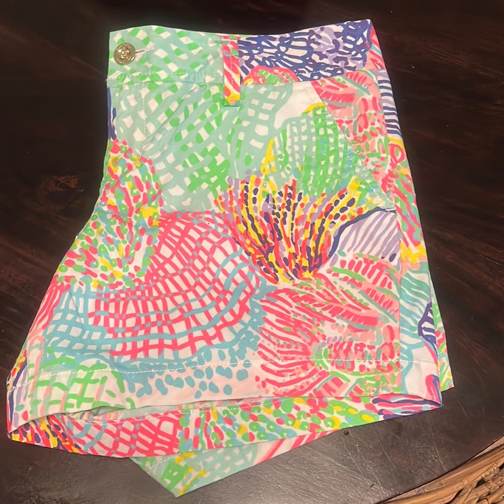 Lilly Pulitzer Callahan shorts. Size 10.